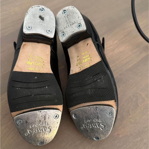 Girls tap shoes - size 11 - Picture 3 of 3
